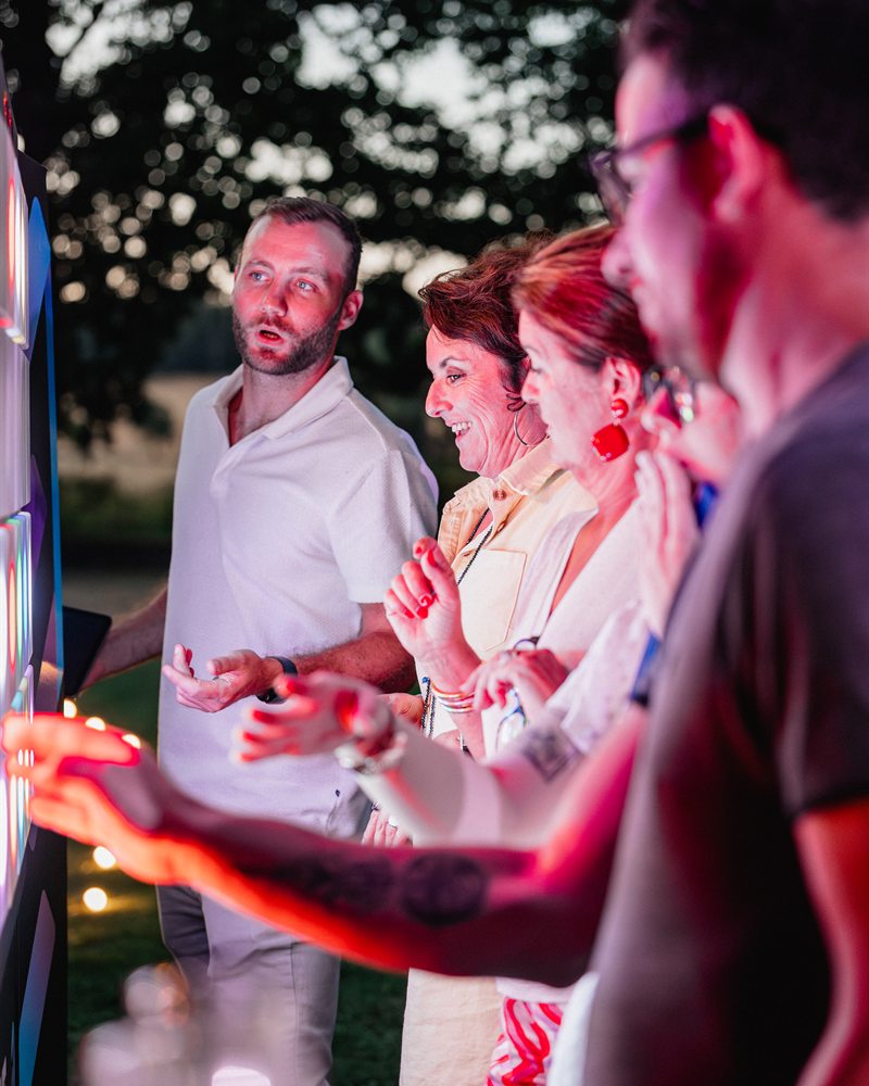 Animation lumineuse pendant la soirée d’un mariage, Dynam’Event
