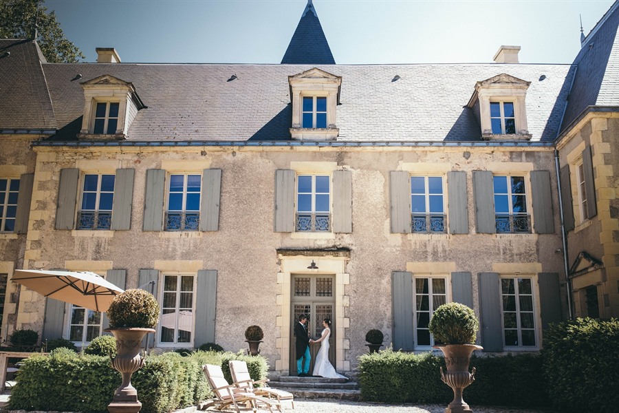 Façade d’un château de la Nièvre, lieu de réception de mariage